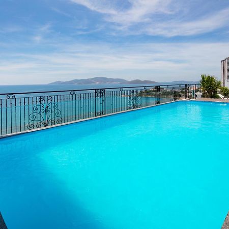 Daphovina Hotel Нячанг Екстер'єр фото