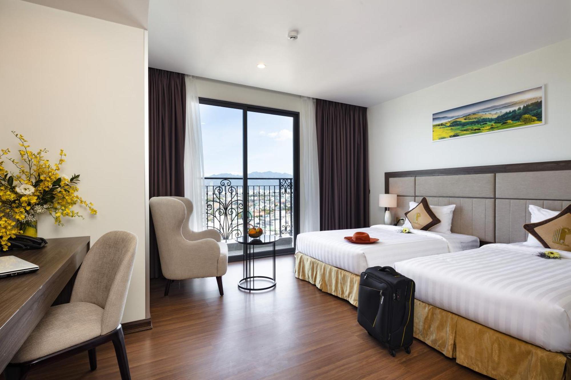 Daphovina Hotel Нячанг Екстер'єр фото