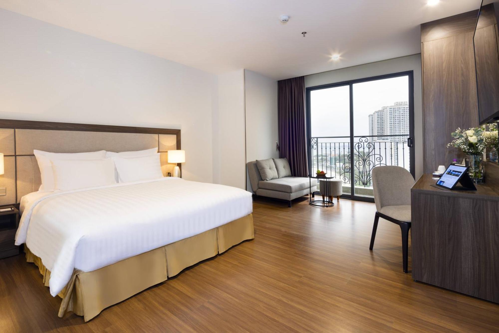 Daphovina Hotel Нячанг Екстер'єр фото