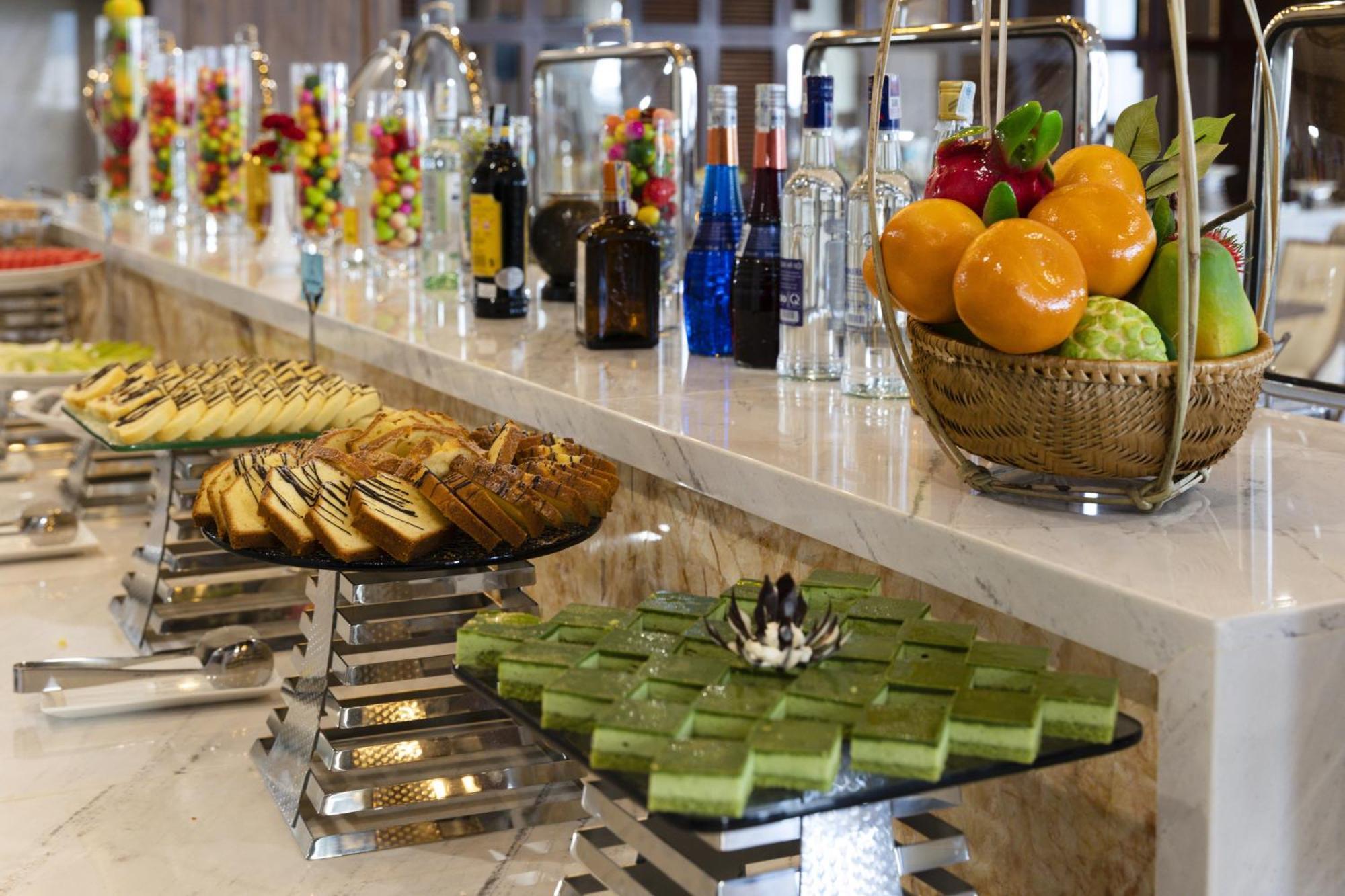 Daphovina Hotel Нячанг Екстер'єр фото