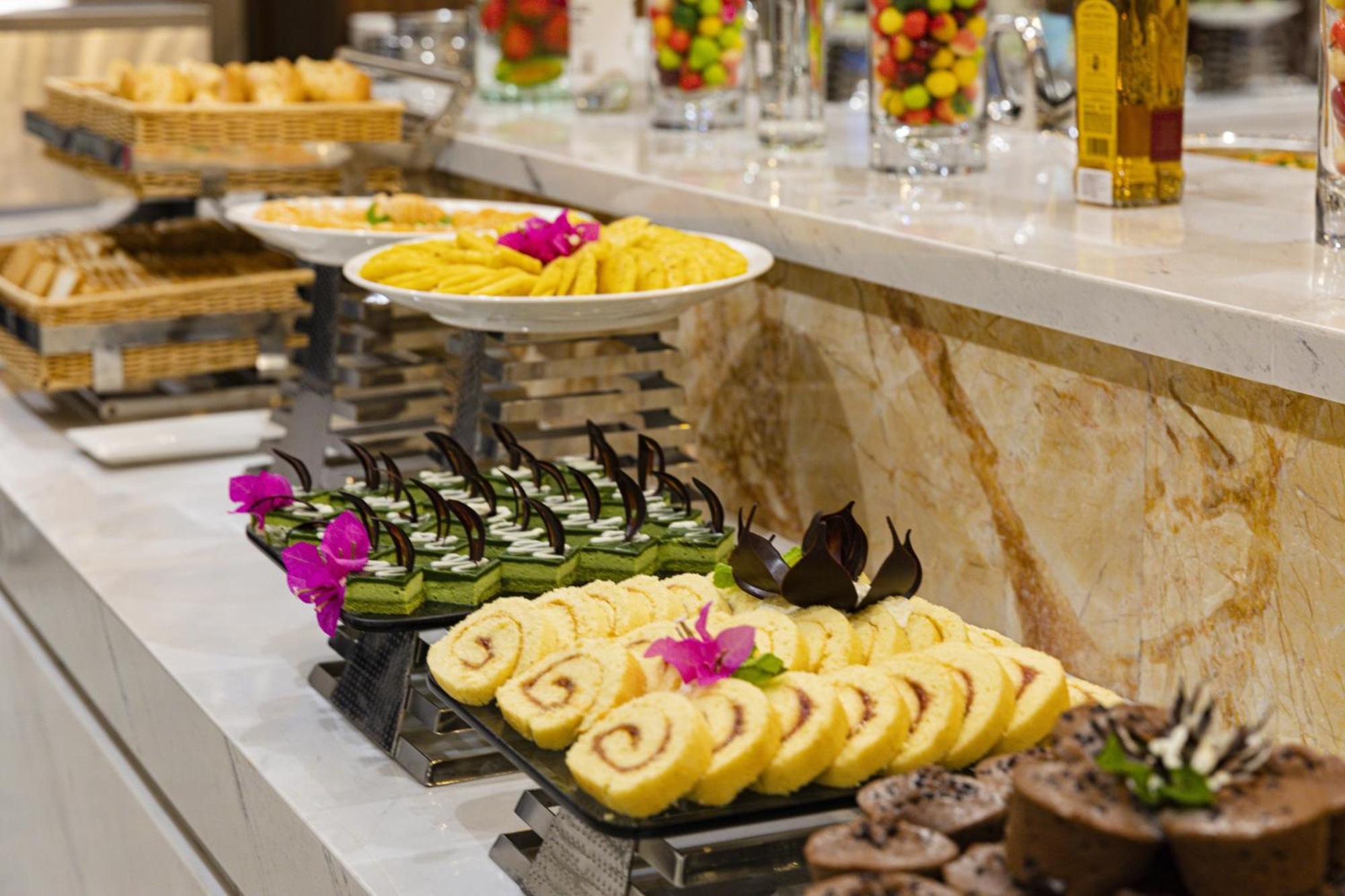 Daphovina Hotel Нячанг Екстер'єр фото