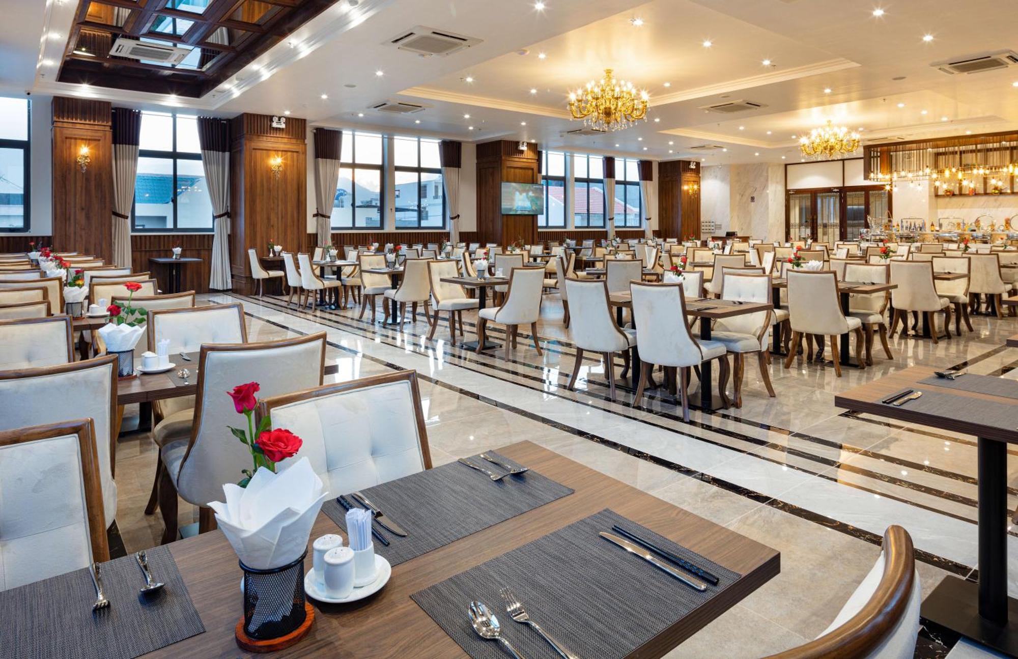 Daphovina Hotel Нячанг Екстер'єр фото