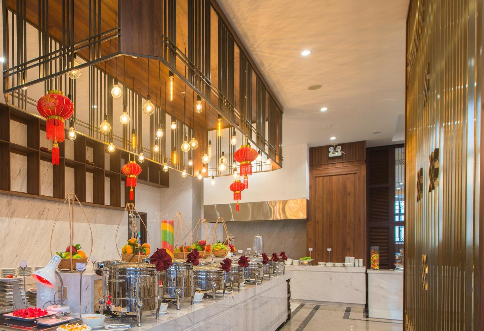 Daphovina Hotel Нячанг Екстер'єр фото