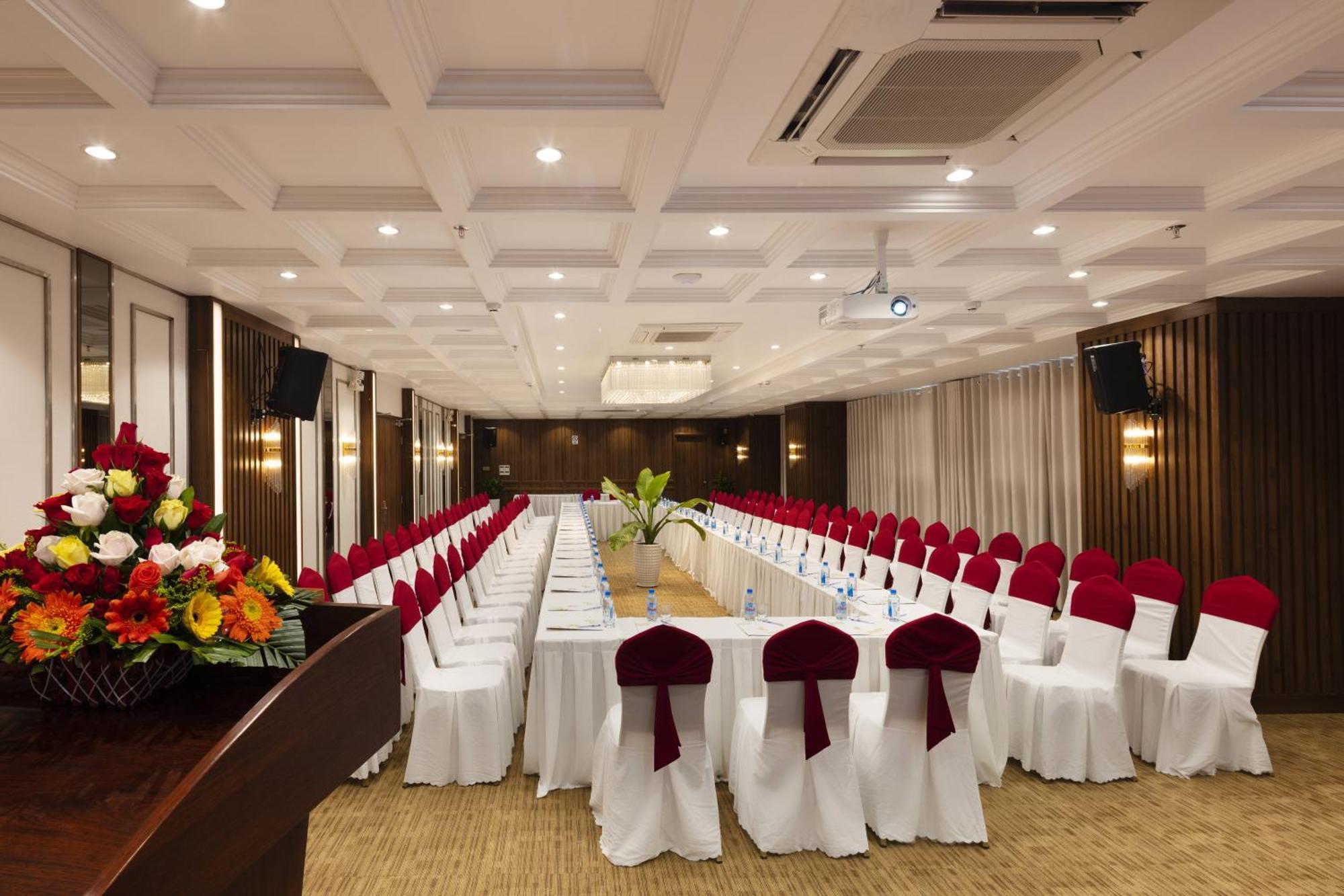 Daphovina Hotel Нячанг Екстер'єр фото