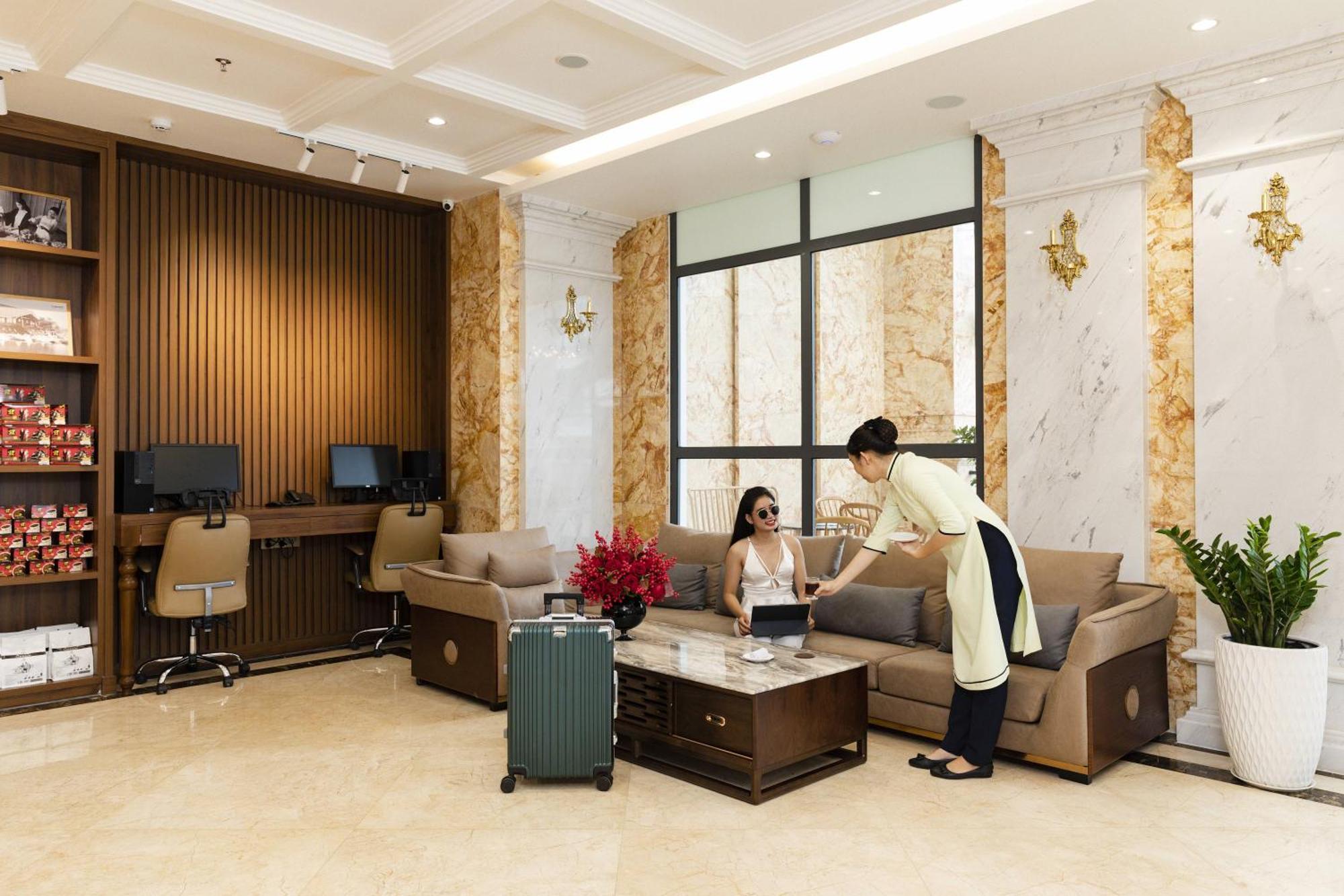 Daphovina Hotel Нячанг Екстер'єр фото