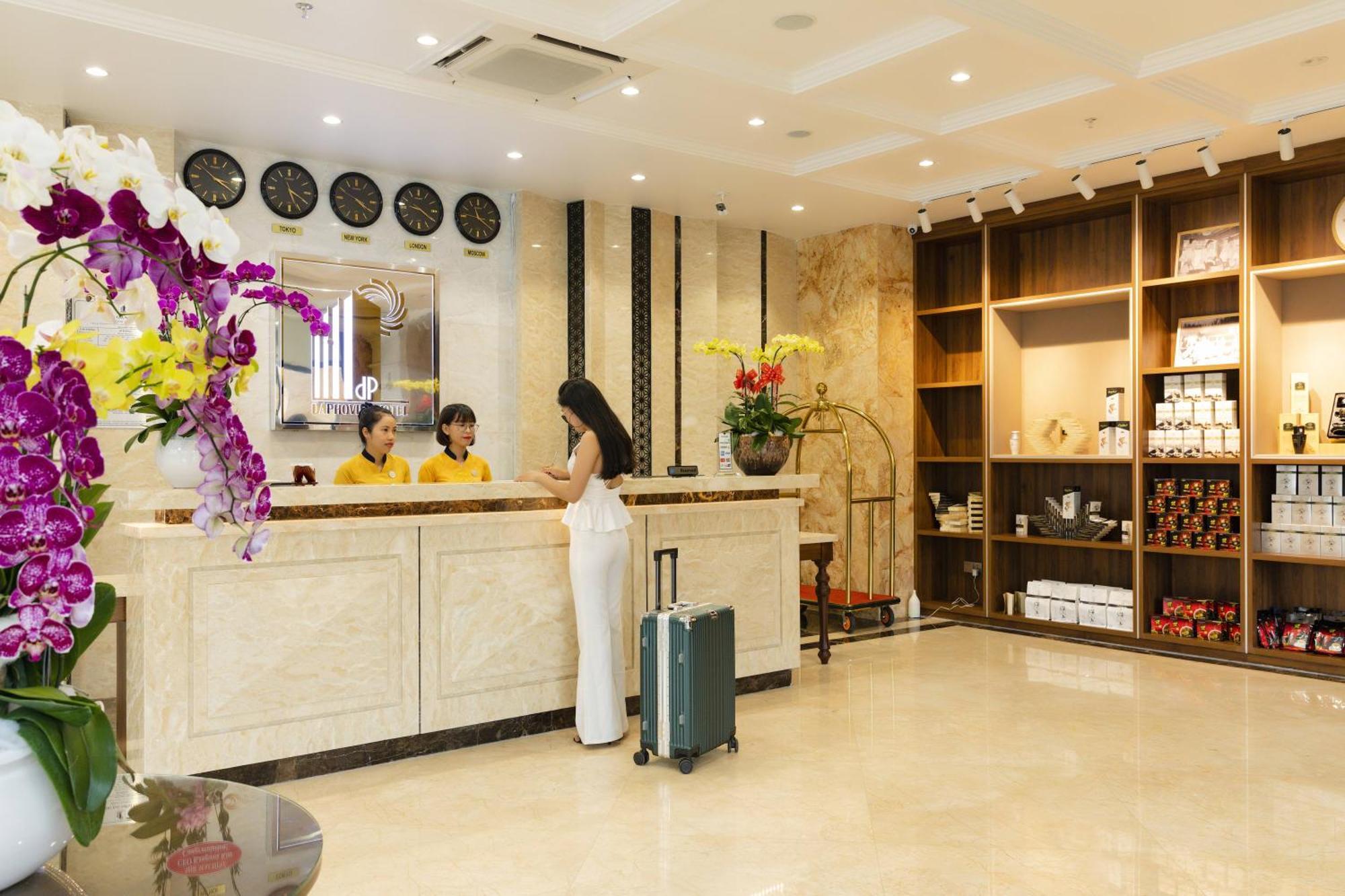 Daphovina Hotel Нячанг Екстер'єр фото