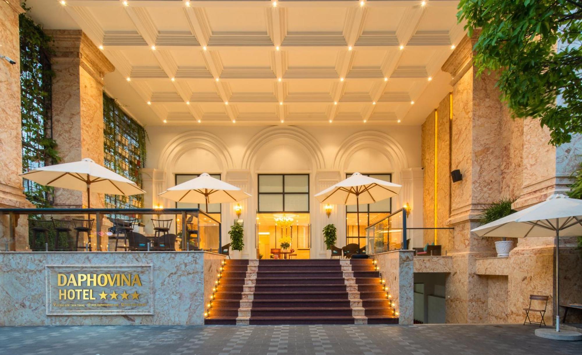 Daphovina Hotel Нячанг Екстер'єр фото