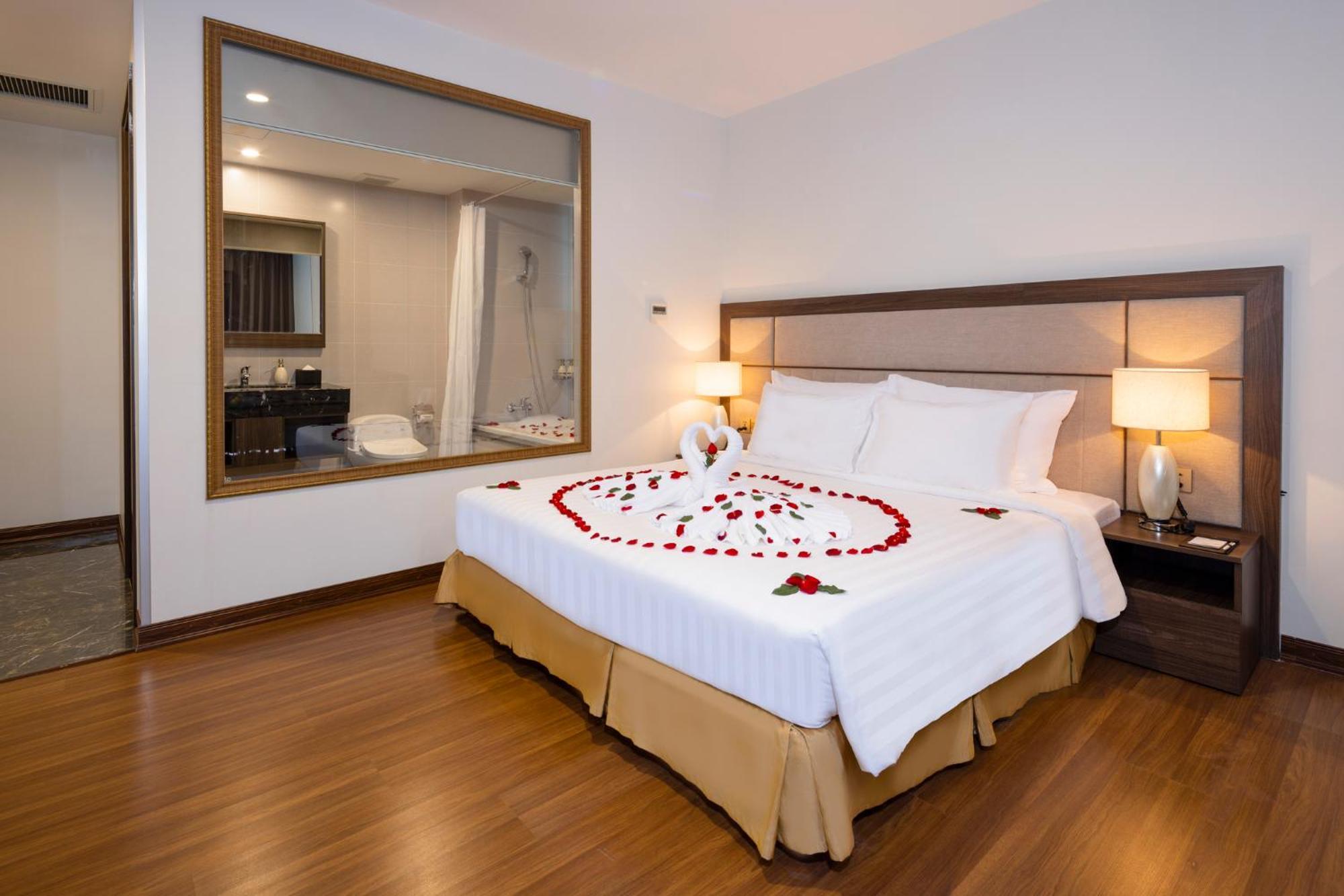 Daphovina Hotel Нячанг Екстер'єр фото